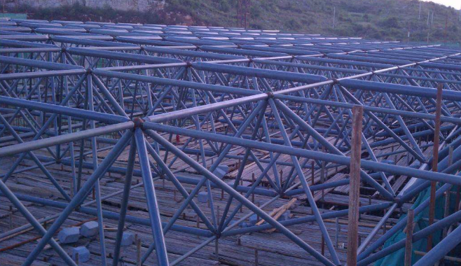 崇州概述网架加工公司对网架保温隔热的办法